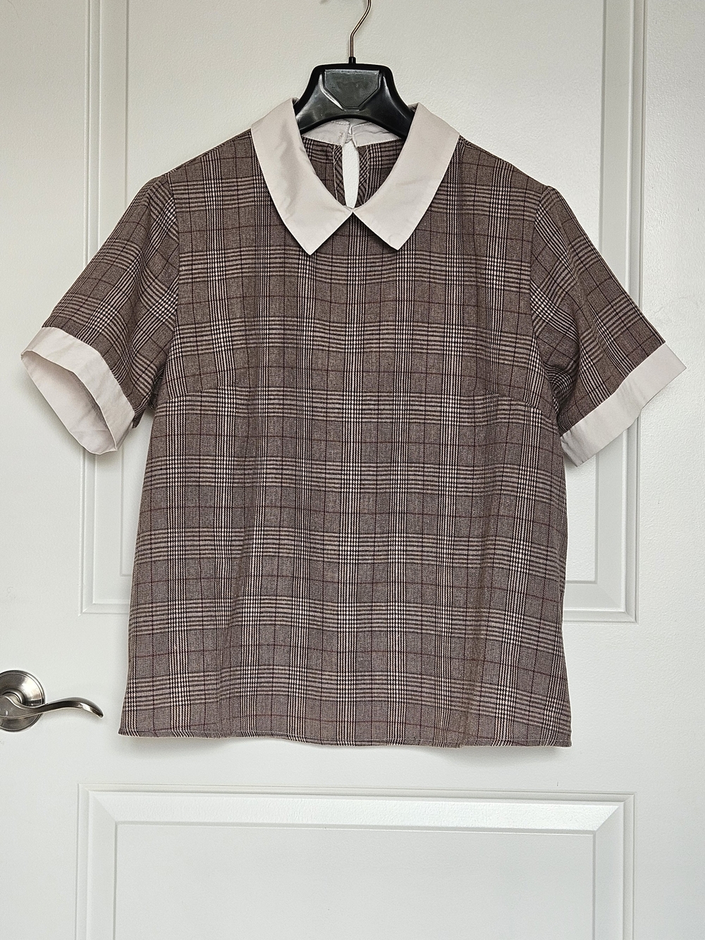 SHEIN Plus 1XL Brown Plaid Short-Sleeve Shirt with White Collar Dark Acadamia